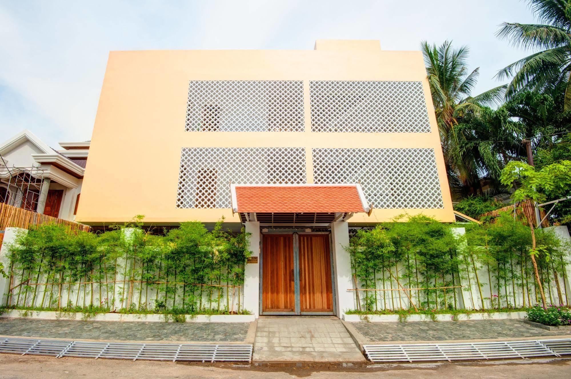 House Boutique Eco Hotel Phnom Penh Exterior photo